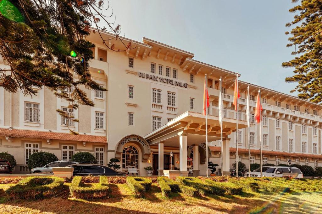 فندق دو بارك دلات في دالات
